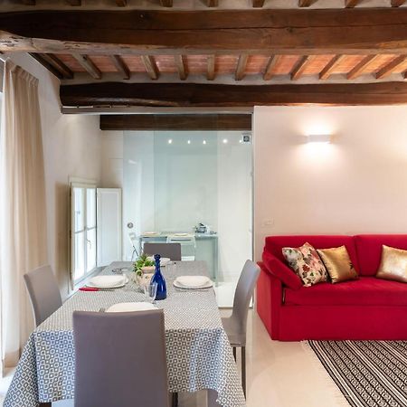 Alessandra Apartment Лукка Екстер'єр фото